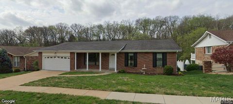 Photo of 4768 Longspur Drive, Unincorporated, MO 63128 (MLS # 26030007)