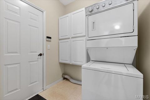 Tiny photo for 16816 Chesterfield Bluffs Circle, Chesterfield, MO 63005 (MLS # 26012415)