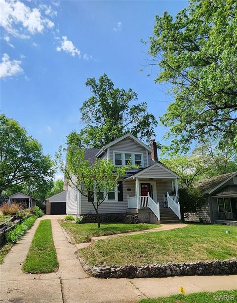 Photo of 7416 Nottingham Avenue, Shrewsbury, MO 63119 (MLS # 26023507)