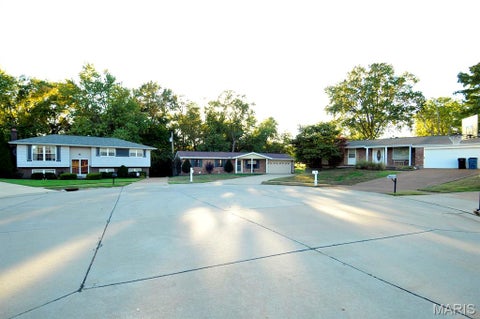 Tiny photo for 4661 Dorbendale Court, St Louis, MO 63128 (MLS # 26069068)