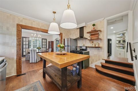 Tiny photo for 514 Angenette Avenue, Kirkwood, MO 63122 (MLS # 25075805)