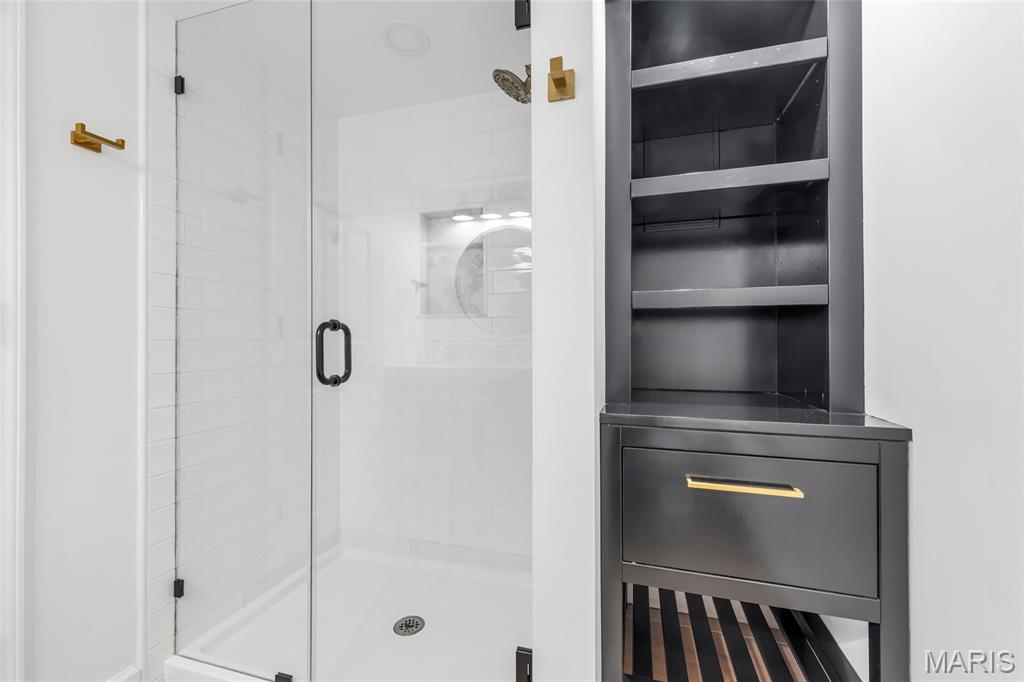 Kirkwood, Missouri 63122, United States, 3 Bedrooms Bedrooms, ,3 BathroomsBathrooms,Residential,Coming Soon,224123