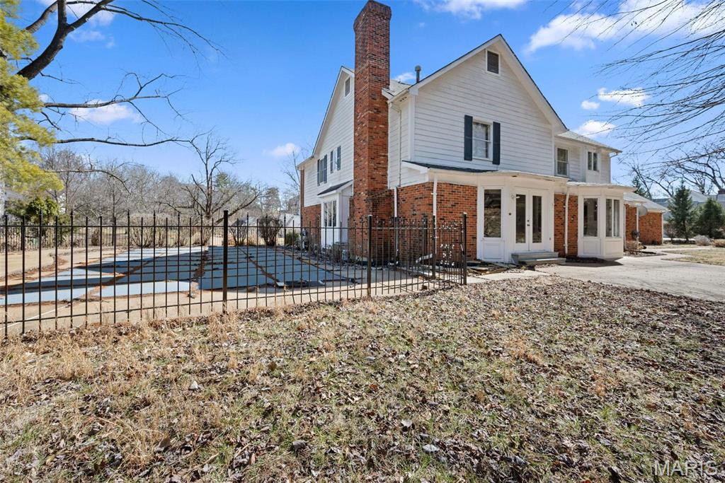 Chesterfield, Missouri 63005, United States, 5 Bedrooms Bedrooms, ,4 BathroomsBathrooms,Residential,Active,116238