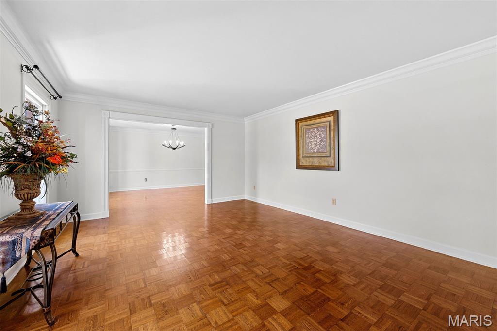 Chesterfield, Missouri 63005, United States, 5 Bedrooms Bedrooms, ,4 BathroomsBathrooms,Residential,Active,116238