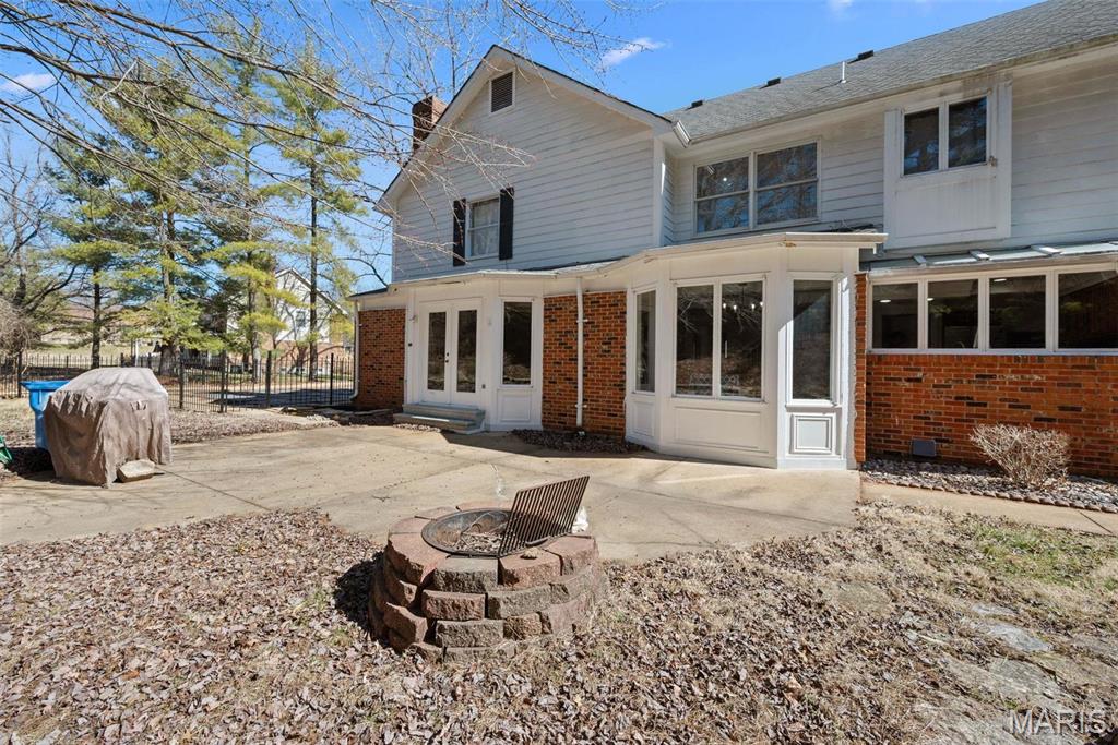 Chesterfield, Missouri 63005, United States, 5 Bedrooms Bedrooms, ,4 BathroomsBathrooms,Residential,Active,116238