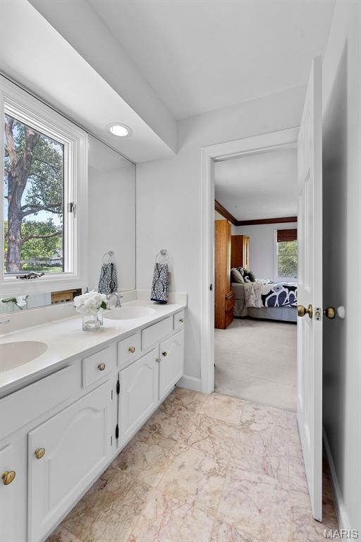 Chesterfield, Missouri 63005, United States, 5 Bedrooms Bedrooms, ,4 BathroomsBathrooms,Residential,Active,116238