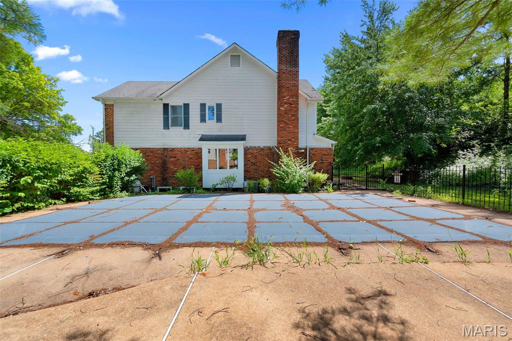 Chesterfield, Missouri 63005, United States, 5 Bedrooms Bedrooms, ,4 BathroomsBathrooms,Residential,Active,116238