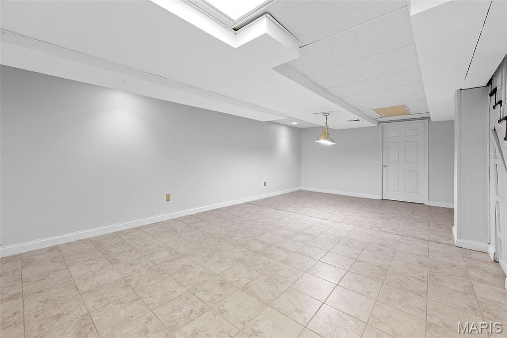 Chesterfield, Missouri 63005, United States, 5 Bedrooms Bedrooms, ,4 BathroomsBathrooms,Residential,Active,116238