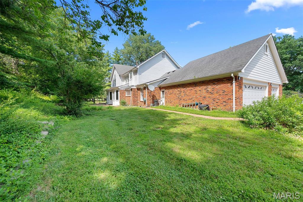 Chesterfield, Missouri 63005, United States, 5 Bedrooms Bedrooms, ,4 BathroomsBathrooms,Residential,Active,116238