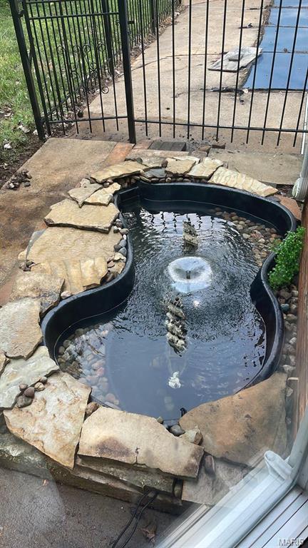 Chesterfield, Missouri 63005, United States, 5 Bedrooms Bedrooms, ,4 BathroomsBathrooms,Residential,Active,116238