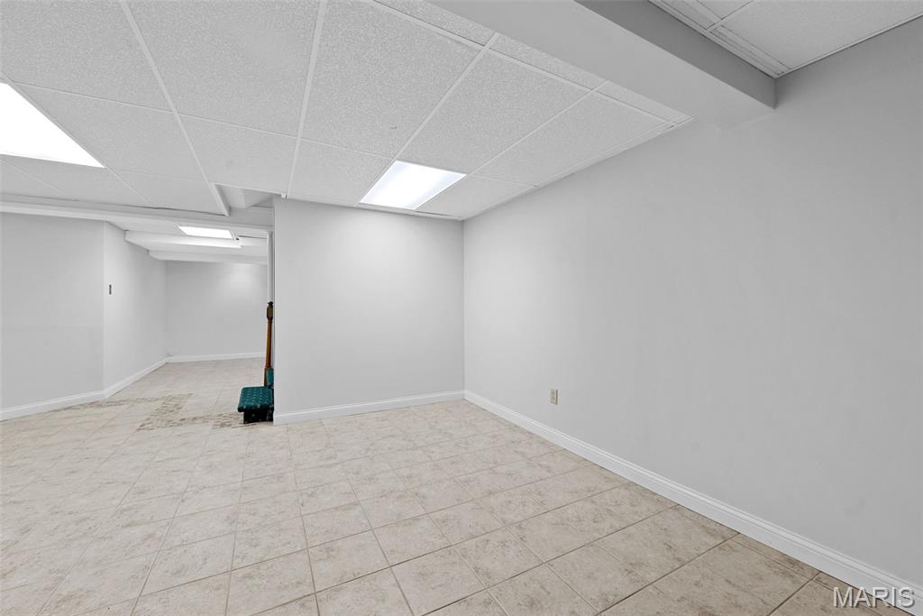 Chesterfield, Missouri 63005, United States, 5 Bedrooms Bedrooms, ,4 BathroomsBathrooms,Residential,Active,116238