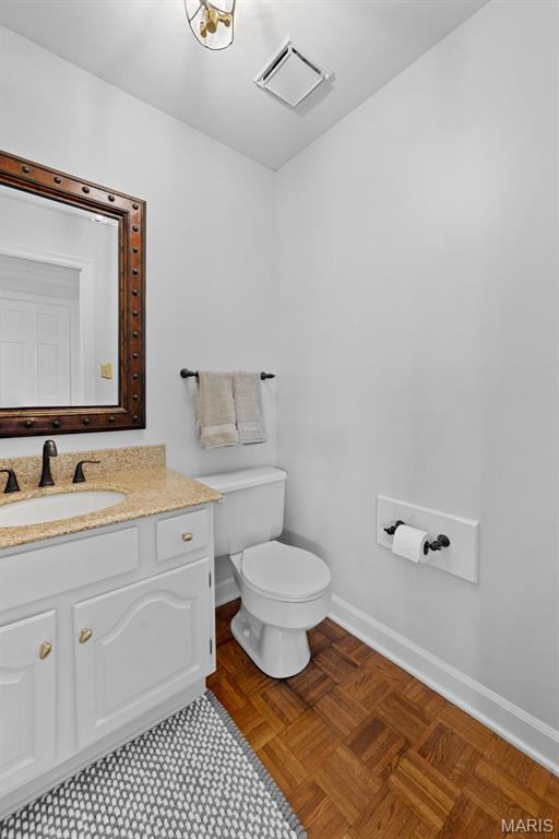 Chesterfield, Missouri 63005, United States, 5 Bedrooms Bedrooms, ,4 BathroomsBathrooms,Residential,Active,116238