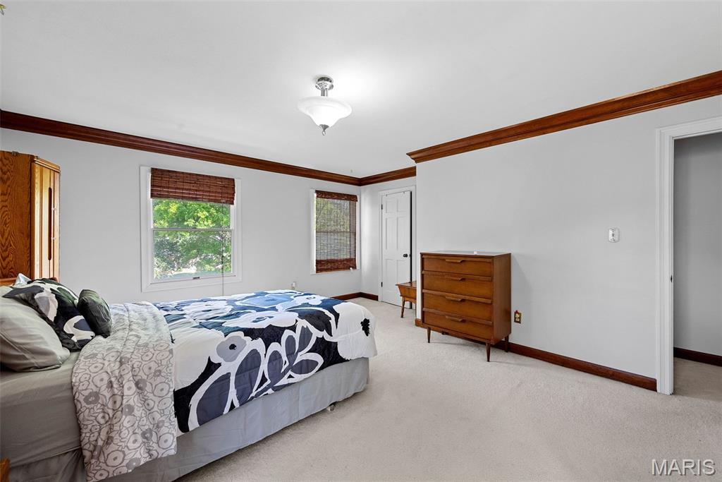 Chesterfield, Missouri 63005, United States, 5 Bedrooms Bedrooms, ,4 BathroomsBathrooms,Residential,Active,116238