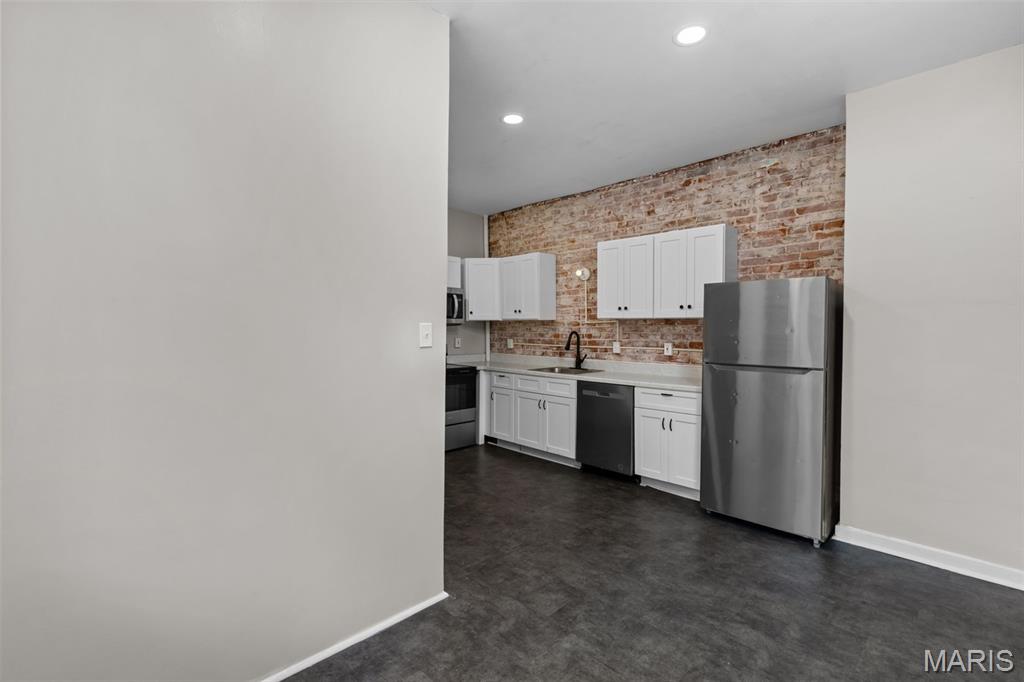 St Louis Commons Add - Residential Income