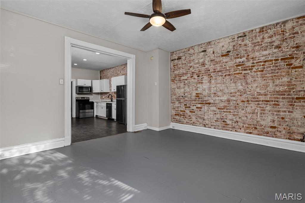 St Louis Commons Add - Residential Income