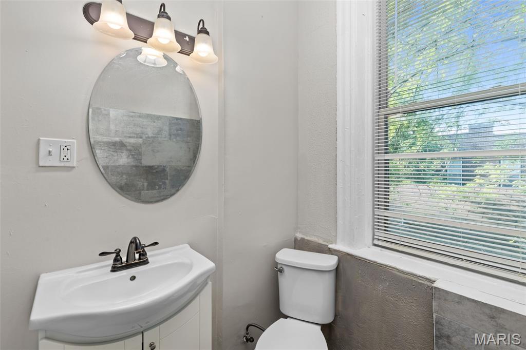 St Louis Commons Add - Residential Income
