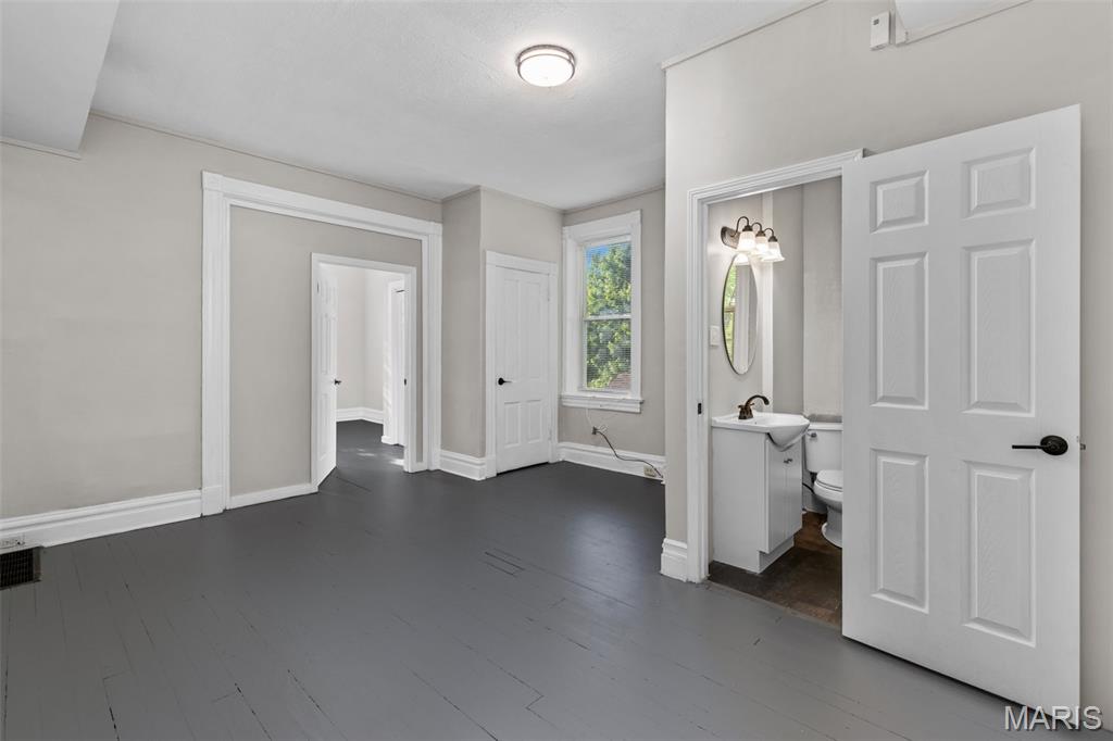 St Louis Commons Add - Residential Income