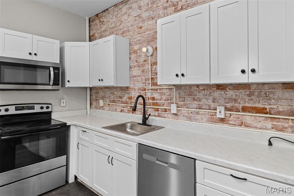 St Louis Commons Add - Residential Income