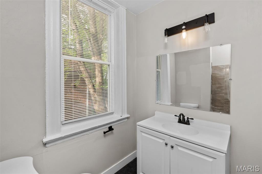 St Louis Commons Add - Residential Income