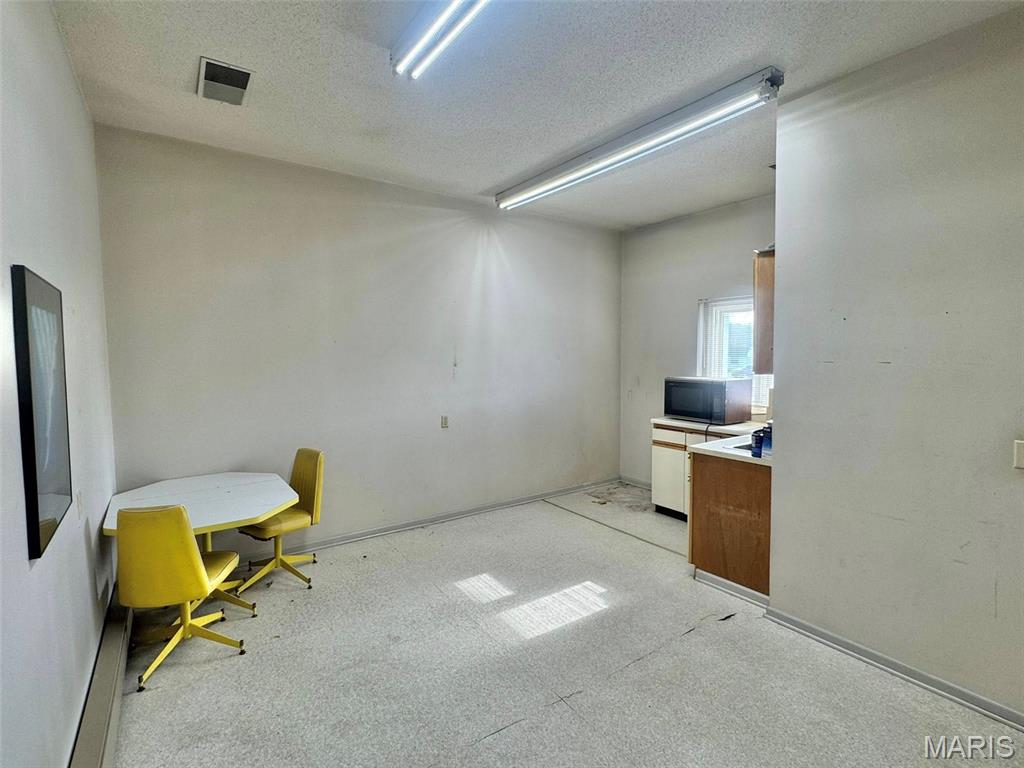 Garth - Commercial Sale