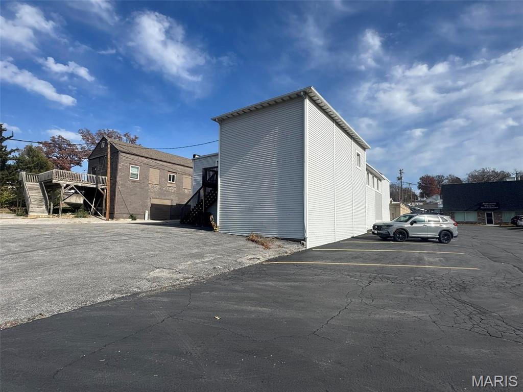 Garth - Commercial Sale