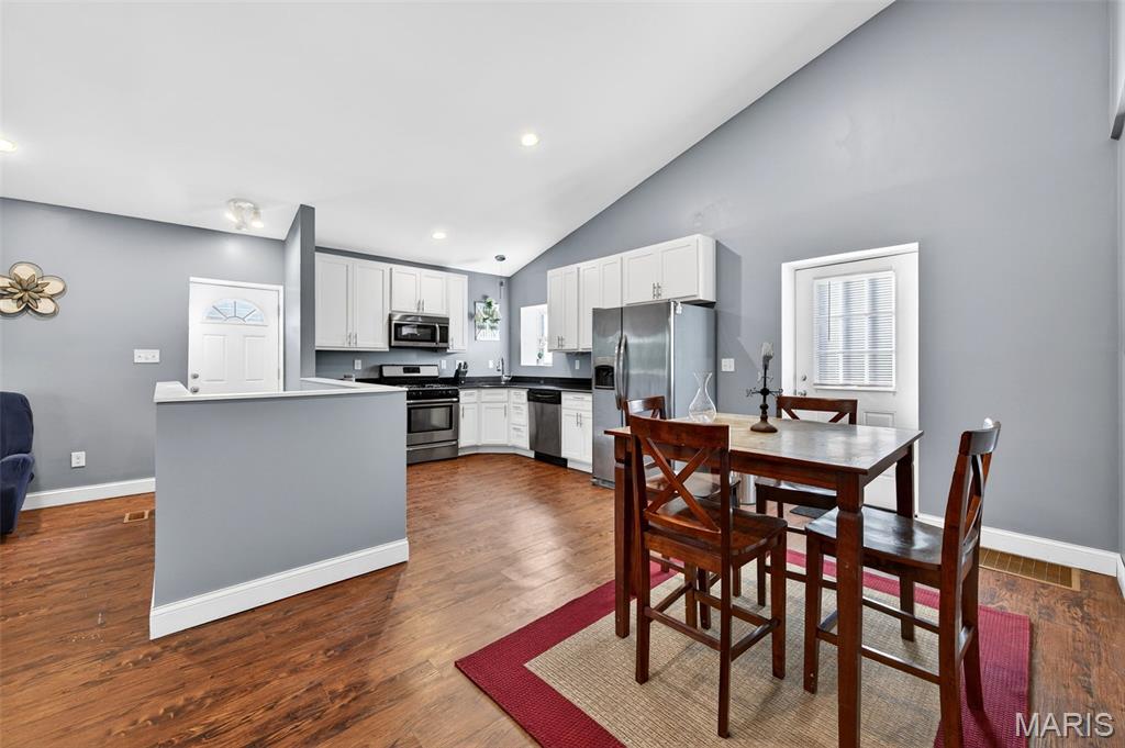 Mona Terrace - Residential