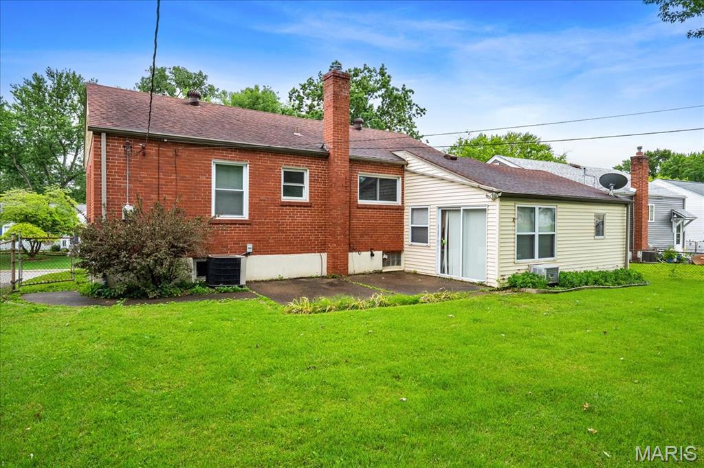 St Ann, Missouri 63074, United States, 3 Bedrooms Bedrooms, ,1 BathroomBathrooms,Residential,Coming Soon,148025