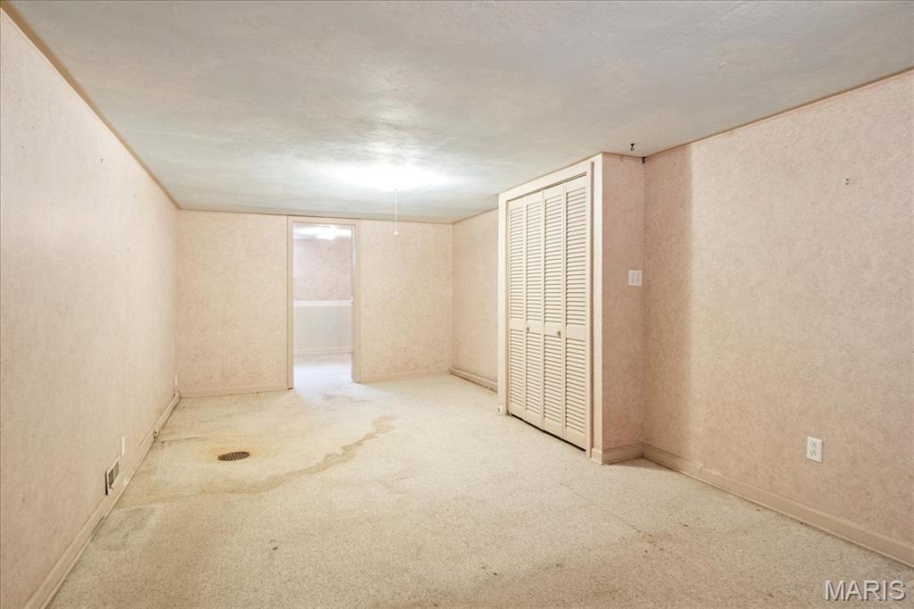 St Ann, Missouri 63074, United States, 3 Bedrooms Bedrooms, ,1 BathroomBathrooms,Residential,Coming Soon,148025