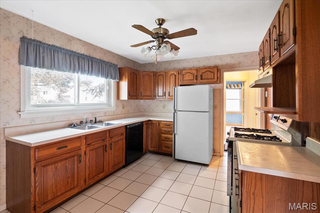 St Ann, Missouri 63074, United States, 3 Bedrooms Bedrooms, ,1 BathroomBathrooms,Residential,Coming Soon,148025