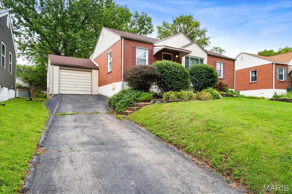 St Ann, Missouri 63074, United States, 3 Bedrooms Bedrooms, ,1 BathroomBathrooms,Residential,Coming Soon,148025