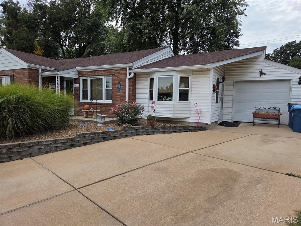 10227 Burdeau Lane