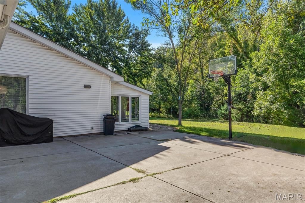 108 Country Creek Court