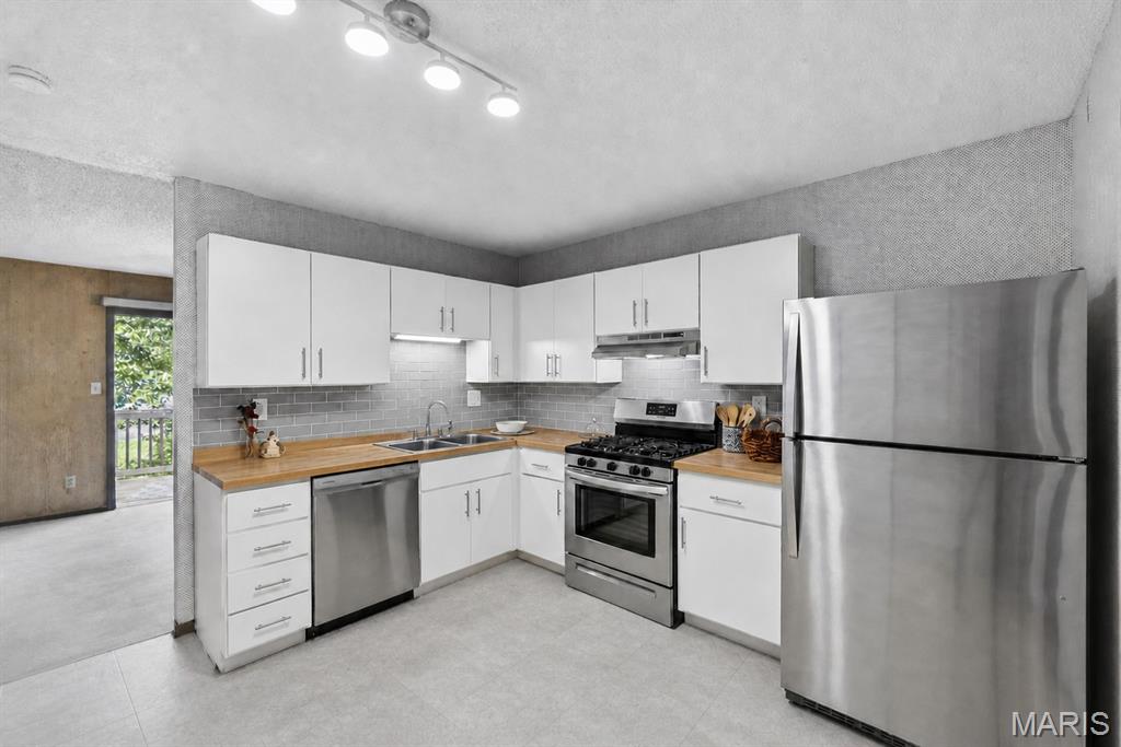 Hickory Sound Condo I Ph I - Residential