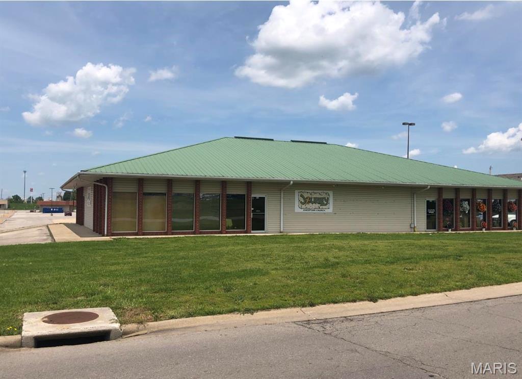 EVERGREEN PLAZA - Commercial Sale