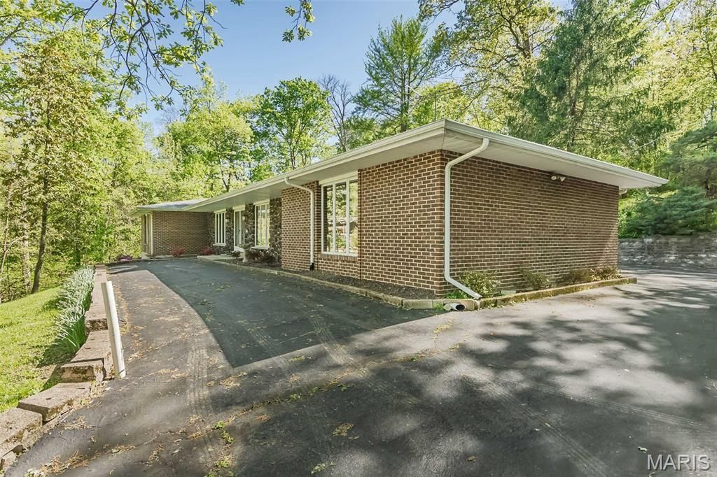 Photo of 4200 Wincliff Drive, St Charles, MO 63304 (MLS # 26024126)