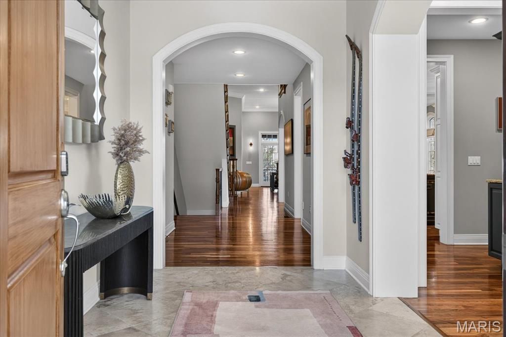 Photo of 27 Bonhomme Grove Court, Chesterfield, MO 63017 (MLS # 26002801)