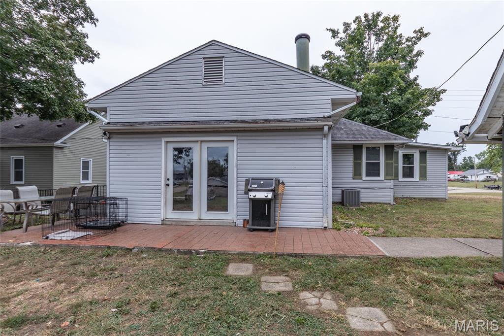 Perryville, Missouri 63775, United States, 3 Bedrooms Bedrooms, ,3 BathroomsBathrooms,Residential,Pending,215144