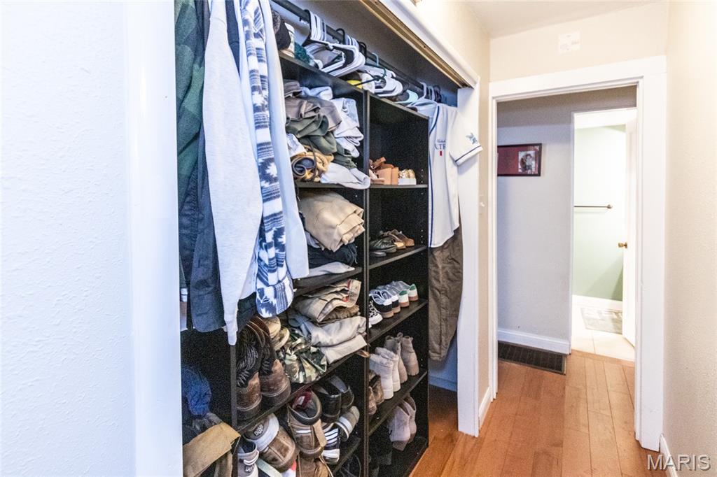 Perryville, Missouri 63775, United States, 3 Bedrooms Bedrooms, ,3 BathroomsBathrooms,Residential,Pending,215144