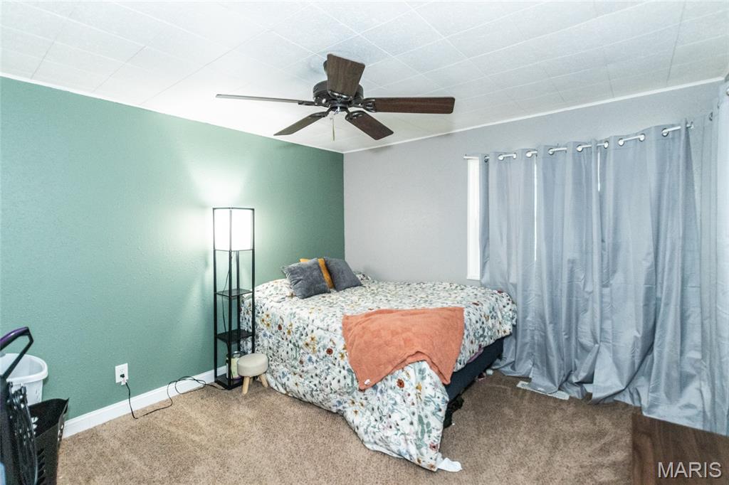 Perryville, Missouri 63775, United States, 3 Bedrooms Bedrooms, ,3 BathroomsBathrooms,Residential,Pending,215144