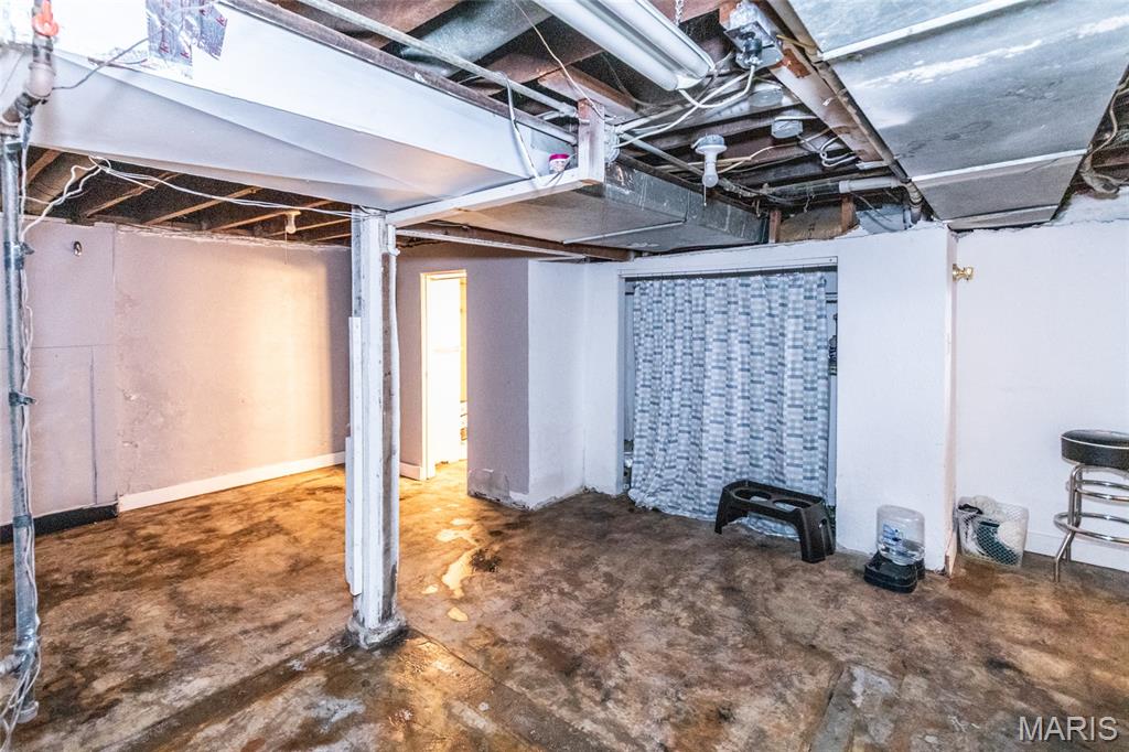 Perryville, Missouri 63775, United States, 3 Bedrooms Bedrooms, ,3 BathroomsBathrooms,Residential,Pending,215144