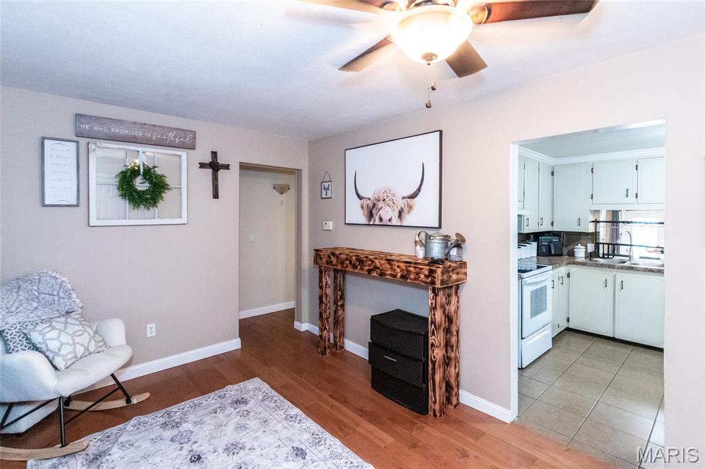 Perryville, Missouri 63775, United States, 3 Bedrooms Bedrooms, ,3 BathroomsBathrooms,Residential,Pending,215144