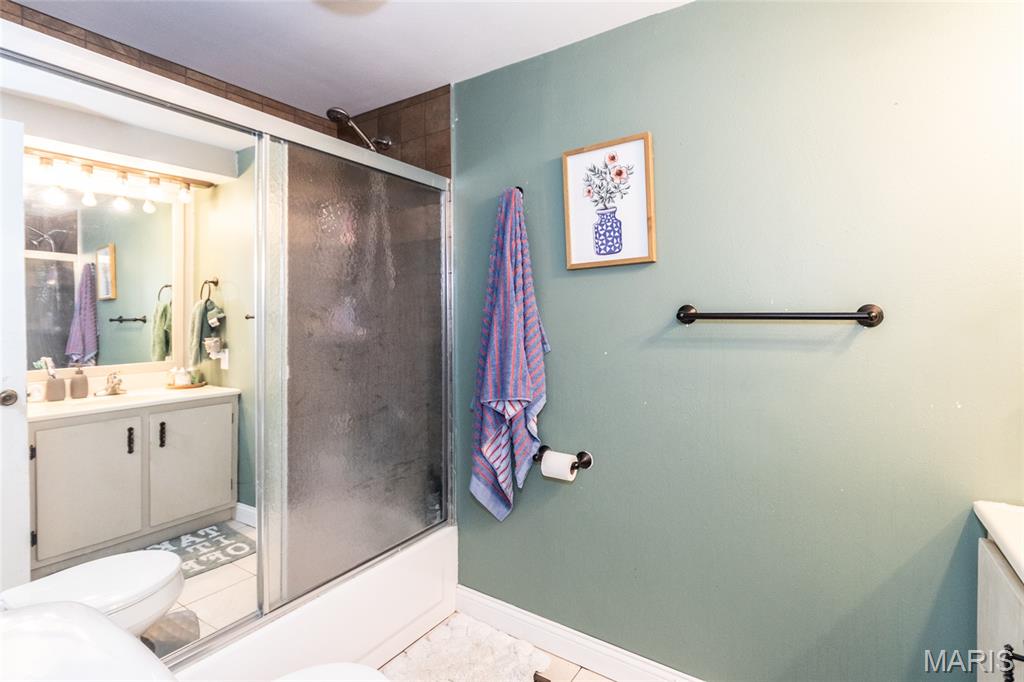 Perryville, Missouri 63775, United States, 3 Bedrooms Bedrooms, ,3 BathroomsBathrooms,Residential,Pending,215144