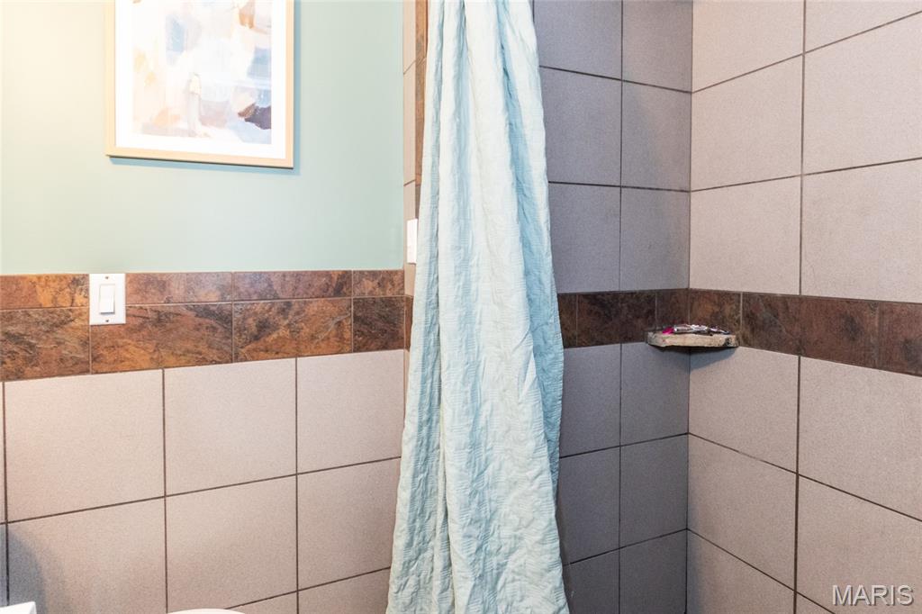 Perryville, Missouri 63775, United States, 3 Bedrooms Bedrooms, ,3 BathroomsBathrooms,Residential,Pending,215144