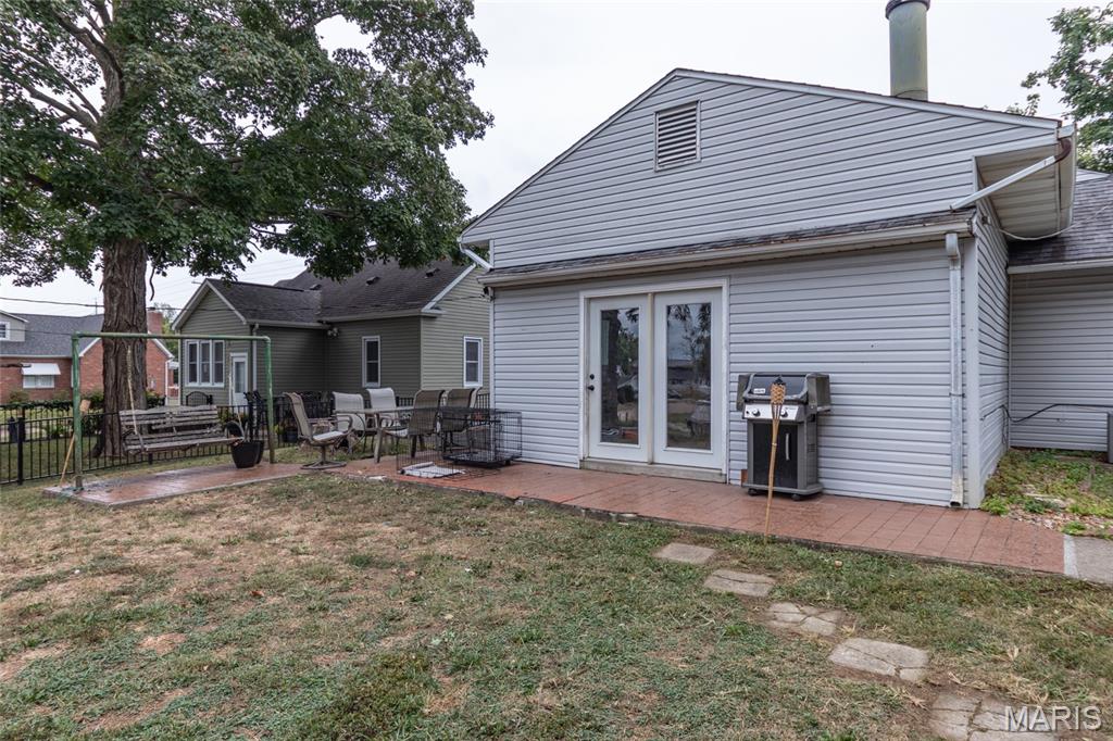 Perryville, Missouri 63775, United States, 3 Bedrooms Bedrooms, ,3 BathroomsBathrooms,Residential,Pending,215144