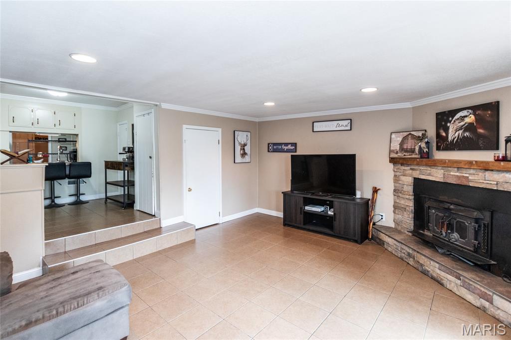 Perryville, Missouri 63775, United States, 3 Bedrooms Bedrooms, ,3 BathroomsBathrooms,Residential,Pending,215144