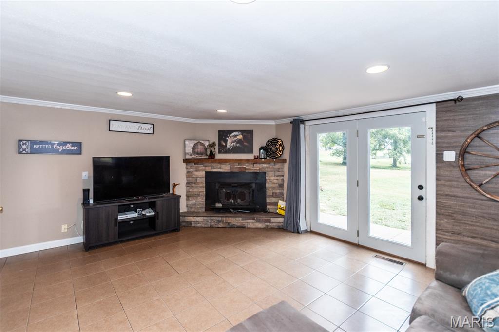 Perryville, Missouri 63775, United States, 3 Bedrooms Bedrooms, ,3 BathroomsBathrooms,Residential,Pending,215144