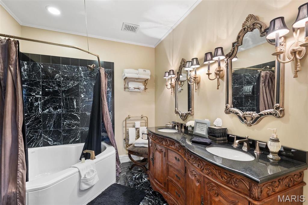 Overlook Farm - Residential