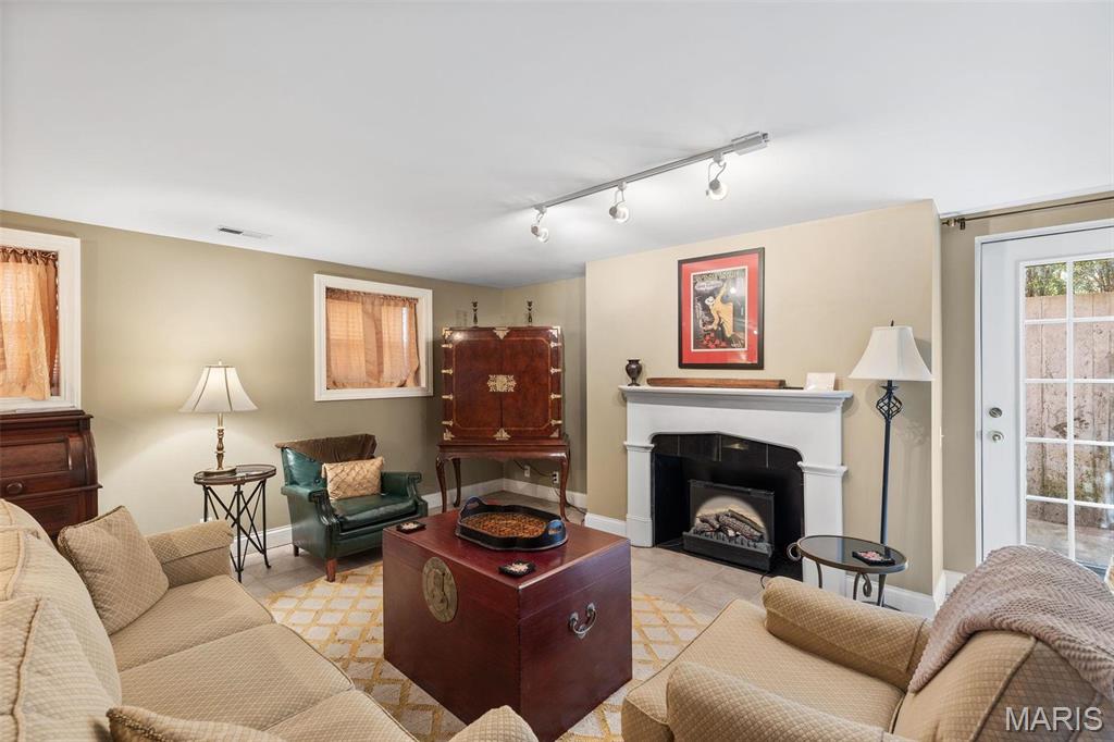 Overlook Farm - Residential