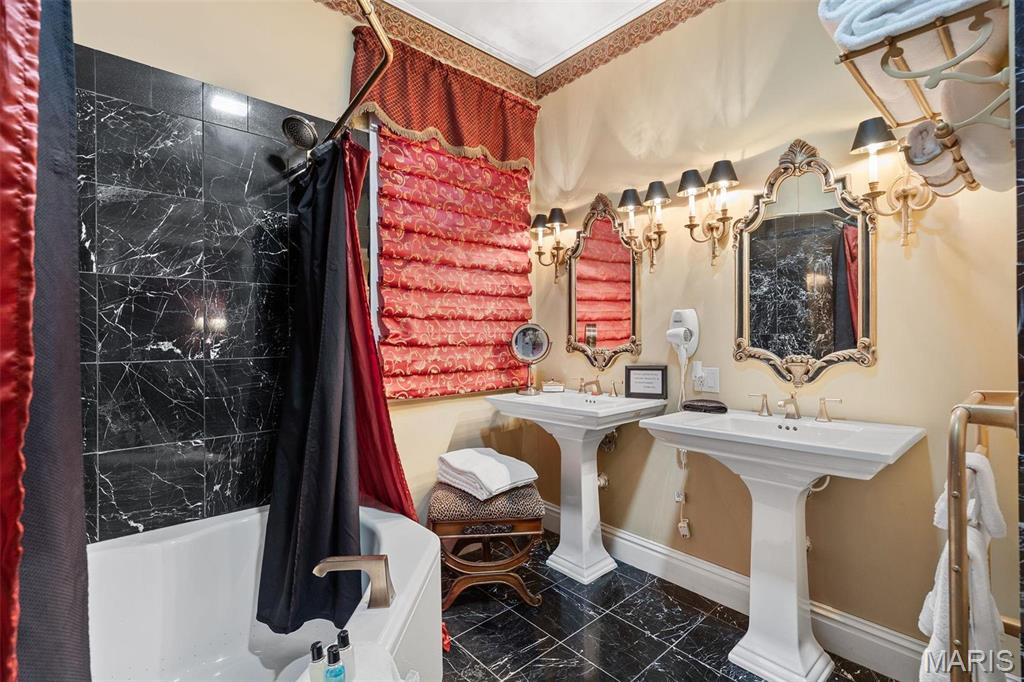 Overlook Farm - Residential