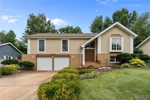 Photo of 1706 Carman Valley Drive, Ballwin, MO 63021 (MLS # 26041589)